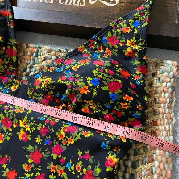 Catalina Multicolor Floral Tankini halter swim Top Lg 12-14 - Picture 3 of 6